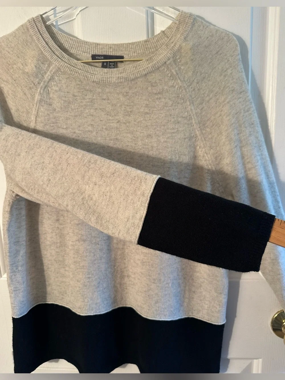 VINCE S 100% Cashmere Capsule Nat Fiber Minimalist Blck Ivory Colorblock Sweater